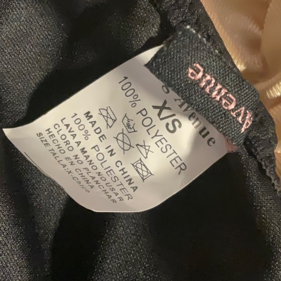 Leg Avenue princess costume - Picture 3 of 3